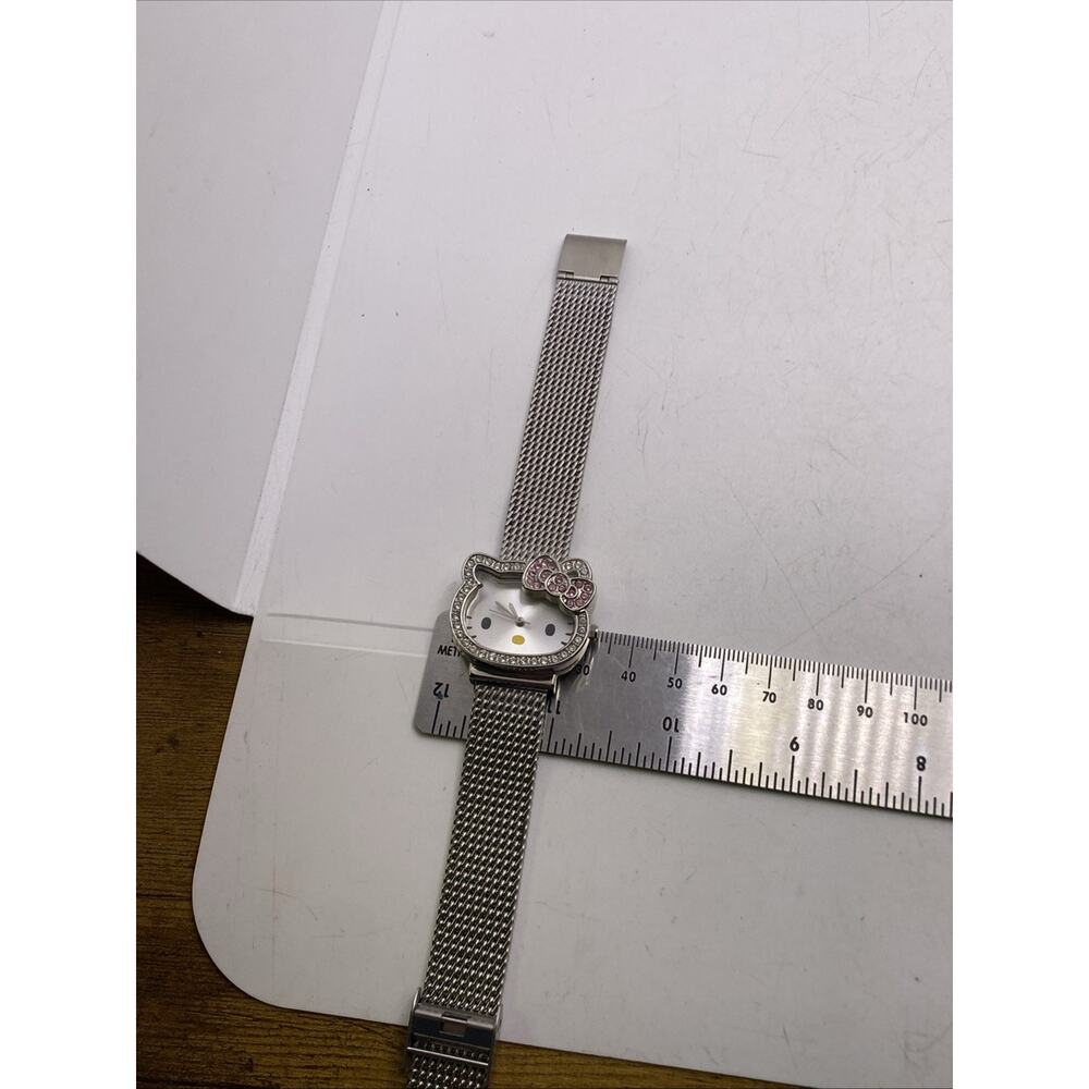 Hello Kitty Womens Silver Watch Works New Battery - Picture 4 of 6